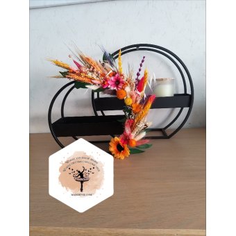 Double arch with dried flowers