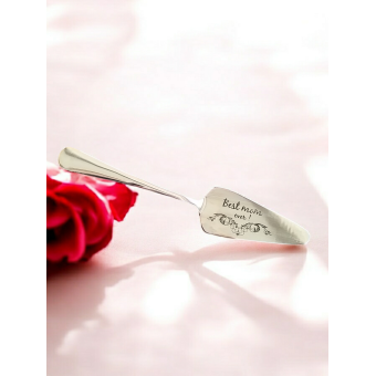Personalized cake server