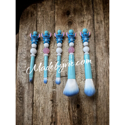 Beaded make-up brushes Beaded make-up brushes